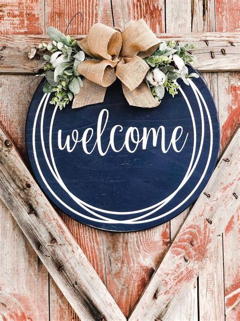 Round Door Hanger Farmhouse Wall Decor Welcome Sign Etsy Wooden