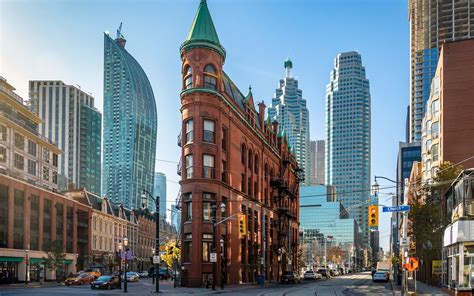 48 Hours In Toronto An Insider Guide To Canadas Spirited First