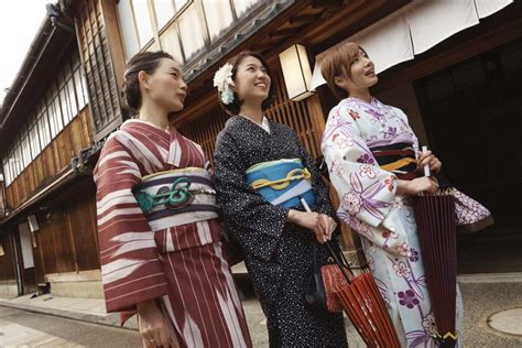 Japanese Traditional Clothing A Short Guide Work In Japan For Engineers