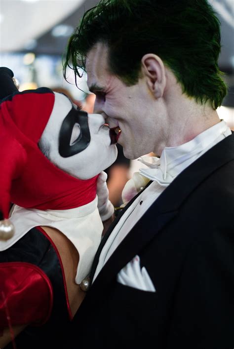 Harley Quinn Kissing The Joker Comic Con International Sa Flickr