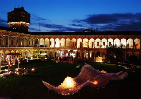 The earliest settlement on the site of milan was founded by the gauls about 600 bc, and in ensuing centuries it became the capital of a celtic tribe known as the insubres. Night area in Milan, Italy wallpapers and images ...