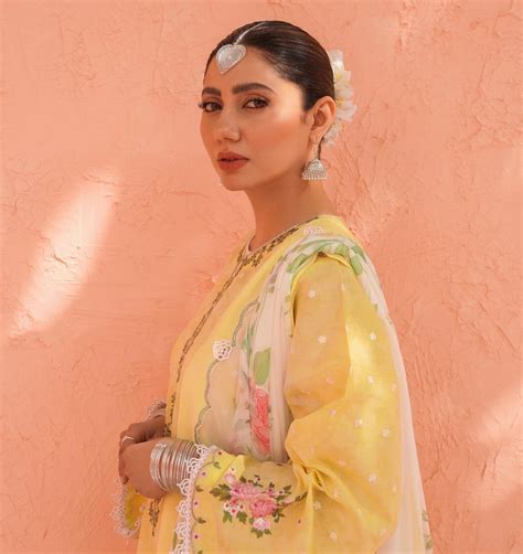 Mahira Khan Looks Ethereal In Ranos Heirloom Bridal Campaign Reviewitpk