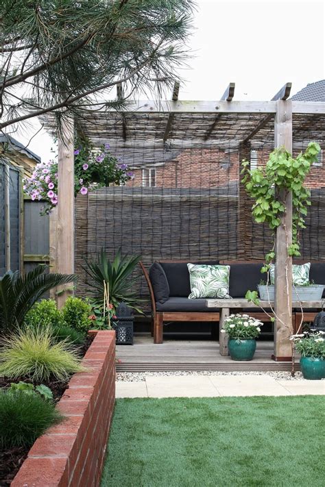 17 Best Garden Makeover Ideas To Bring Life To Your Backyard In 2022