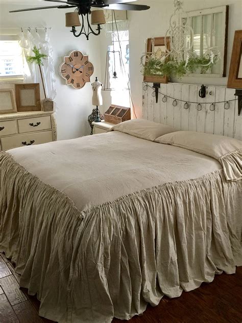 14 Best Rustic Chic Bedroom Decor And Design Ideas For 2020