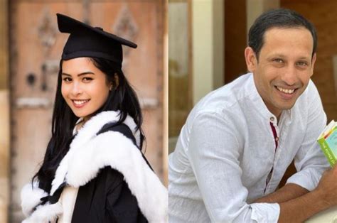 Dalam waktu dua tahun, maudy ayunda sudah menyelesaikan kuliahnya. Nadiem Makarim Minta Diajari Maudy Ayunda Konsep Sistem ...