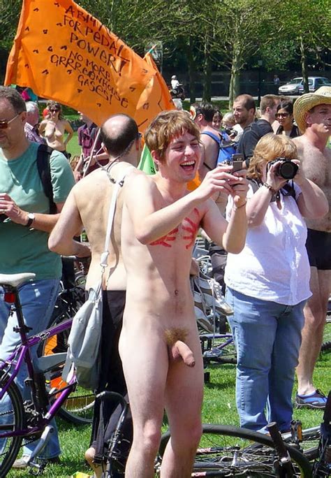 Aroused Erections At The World Naked Bike Ride 29 Bilder