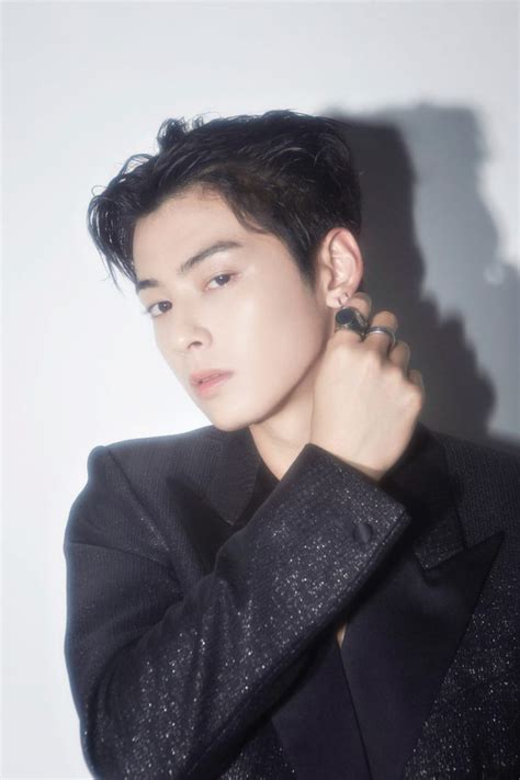 He is a member of the south korean boy group astro. Astro's Cha Eun Woo Talks About His Love For Learning In ...