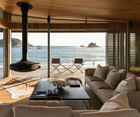Relaxed Living Space Overlooking The Beach In Hahei New Zealand