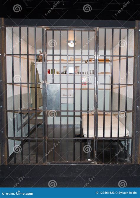 Collection 93 Images Pictures Of Jail Cell Bars Excellent