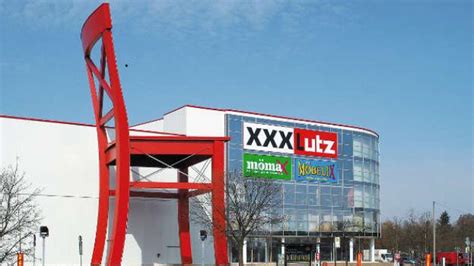 At xxxlutz you find all the latest trends for making your home even more beautiful. XXXLutz v Praze otevírá největší obchodní dům s nábytkem v ...