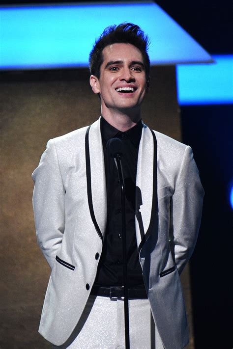 Panic At The Discos Brendon Urie Came Out As Pansexual In The Most