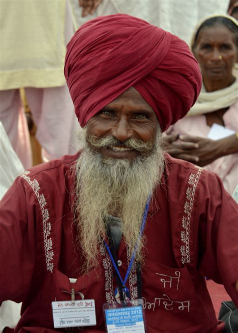 Filesikh Man Agra 02 Wikimedia Commons