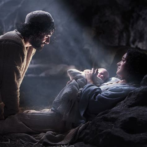 Valley inn tells the story of emily mason may 25th, 2020 free. 16 Christian Christmas Movies 2019: 'The Nativity Story ...