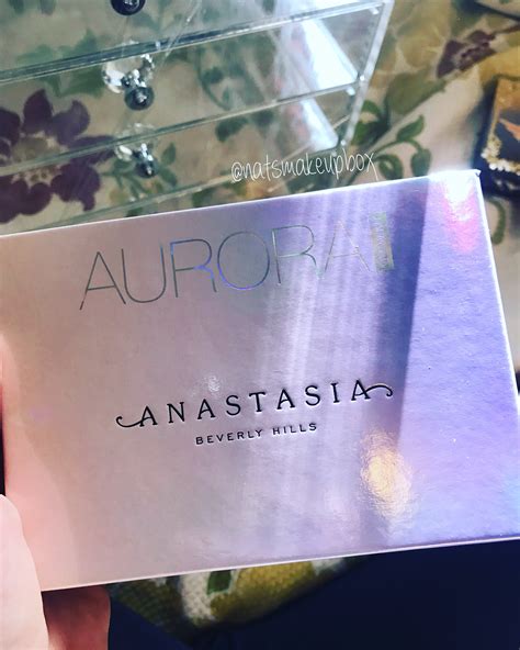 Anastasia Beverly Hills Aurora Glow Kit Reviews In Highlighter