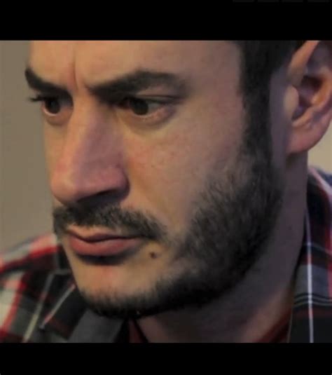 Elle fait partie de la collection « nouvelle trilogie » de canal+. L'acteur de la série Bref a un sosie