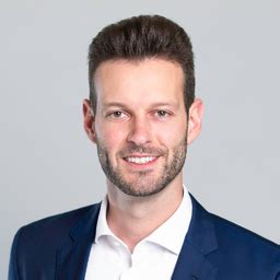 Harry pahlke handelt mit schrott, repariert autos und schleppt lkw ab. Florian Ullmann - Head of Global Customs, Trade Compliance ...