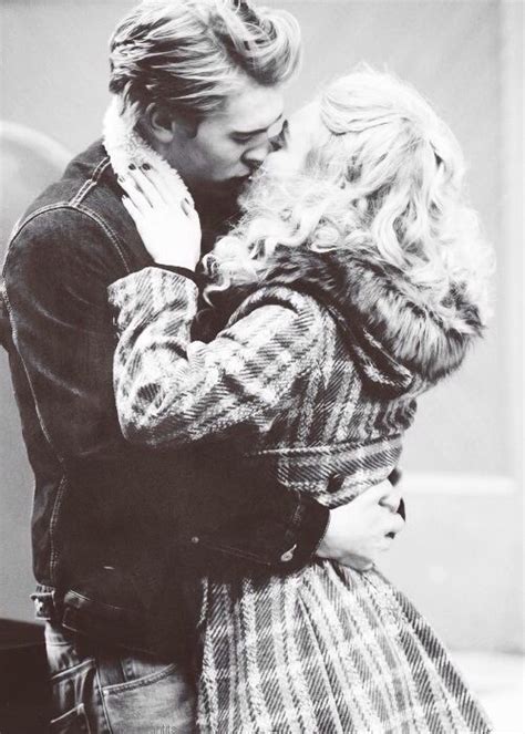 Pin By Courtney Aguiar On The Carrie Diaries The Carrie Diaries Austin Butler Carry On