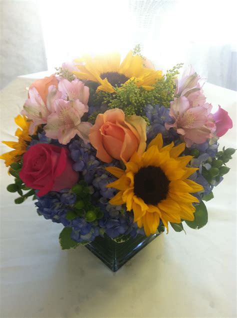 Lush And Beautiful Centerpiece In Port Chester Ny Mr Bokay Flowers