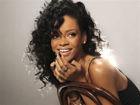 Rihanna Named Most Popular Female Artist Amongst British Prisoners