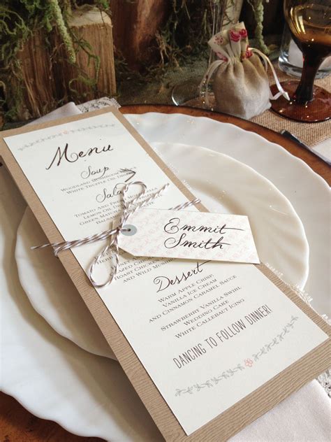 A rustic wedding is a beautiful wedding theme to choose because it gives the couple so much flexibility with the look and feels. Rustic Wedding Menu Ideas - Beloved Blog