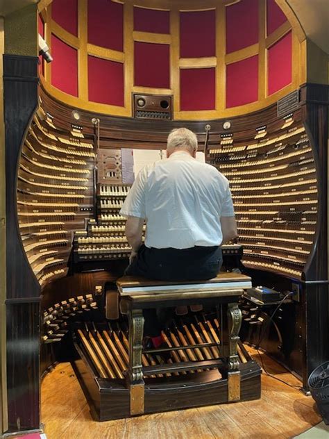The Largest Pipe Organ In The World And A Talent To Match St Thomas