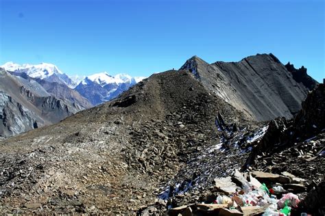 Mount Everest Is The Worlds Highest Garbage Dump Why Sustainable