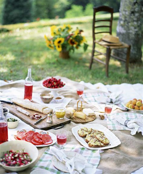 Shop 31 Stylish Picnic Gear Picks For Summer Instyle