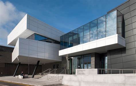 Kirkcaldy Leisure Centre : Sport and Leisure : Scotland's New Buildings : Architecture in ...
