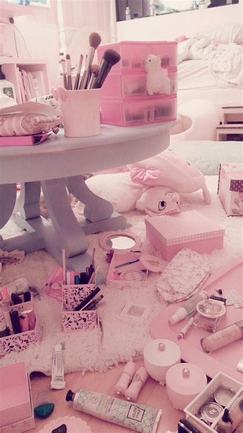 tout rose pink life makeup room just girly things pink things girly stuff everything pink