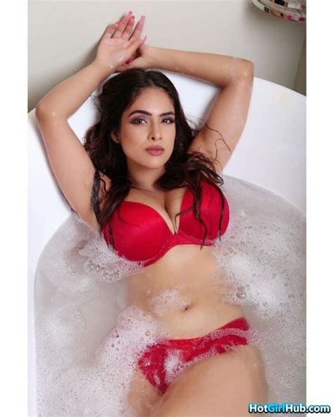 Hot Punjabi Flim Actress Neha Malik Big Boobs 8 Photos