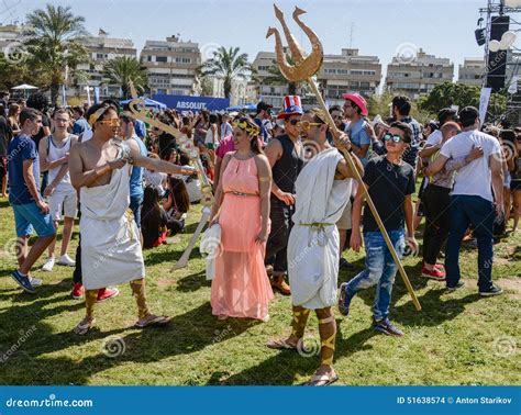 Una Fiesta En La Calle De Purim En Tel Aviv Israel Imagen De Archivo