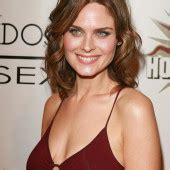 Emily Deschanel Nude Pictures From Onlyfans Leaks And Playboy Sex