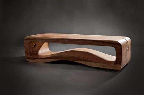 Idee fantasiose per il giardino di le panchine da esterno costituiscono elementi importanti per l'arredo del giardino di casa. Otto: la panca di Cipì in tronco pieno di Suar ...