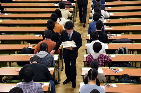 Could You Pass The English Test On Japans National College Exam