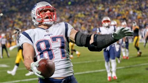 Rob Gronkowski Says Hell Return With Patriots In Week 14 This Season