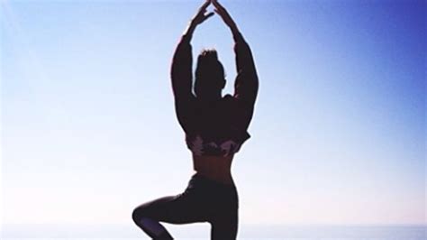 Kendall Jenner Flaunts Long Legs In New Instagram Pic