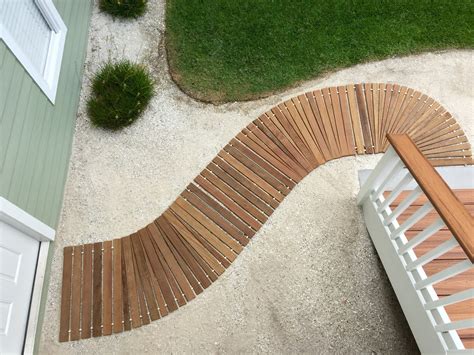 How To Build A Curved Wooden Walkway Builders Villa