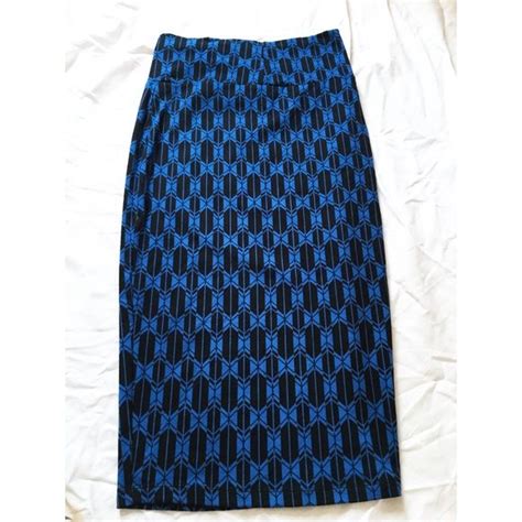 New Listing Black And Blue Patterned Skirt When I Could Fit This Skirt