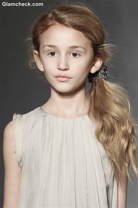 Little Girls Hairstyle DIY - Inside out French Braided ...