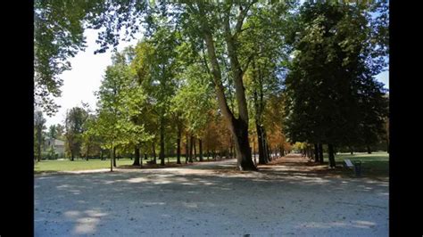 Il palazzo ducale al momento è chiuso, ad eccezione di iniziative specifiche, è possibile però visitarlo gratuitamente ogni primo sabato del mese dalle 9.00 alle 12.30. Parma Parco Ducale e Palazzo del Giardino (RIS di Parma ...