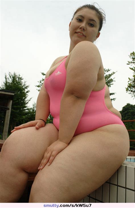 Amateur Brunette Chubby Swimsuit