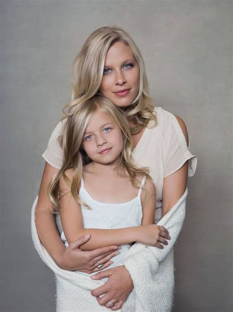Studio Mom And Daughter Mother Daughter Pictures Mother Daughter