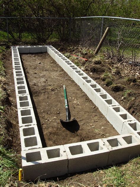 How To Build A Concrete Block Raised Bed Garden Couture Saut