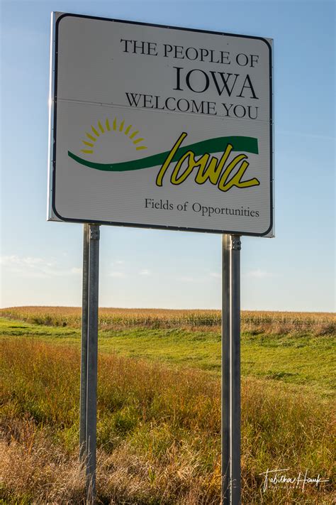 Iowa State Welcome Sign Nashville Travel Photographer And Solo Female