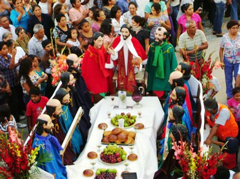 Hermandad Pascua De Resurrección Iglesia Colonial De Lambayeque Posee