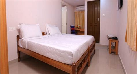 Los mejores resorts de ernakulam en tripadvisor: TRISTAR REGENCY HOTEL S A ROAD ERNAKULAM - Hotel Reviews ...
