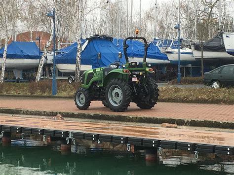 Find accommodations in balatonlelle with the hotel list provided below. Balatonlelle, traktor