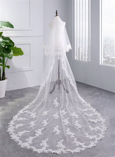 Chapel Bridal Veils Tulle Two Tier With Lace Applique Edge With Lace