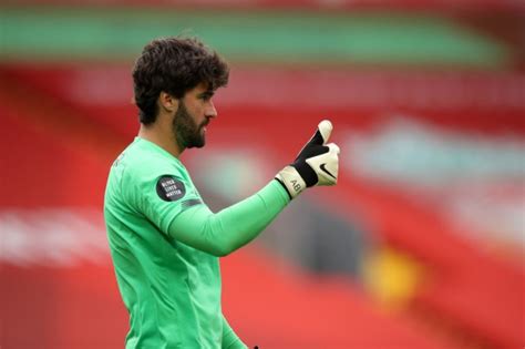 Liverpools Alisson Becker Sends Message To Arsenal Goalkeeper Emiliano