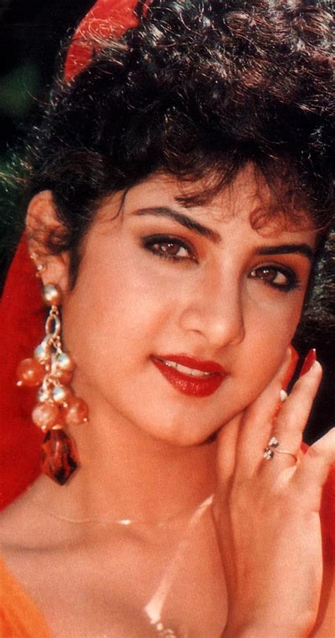 Divya Bharti All Film Name Divya Was In The Ninth Grade When She Began To Get Film Offers